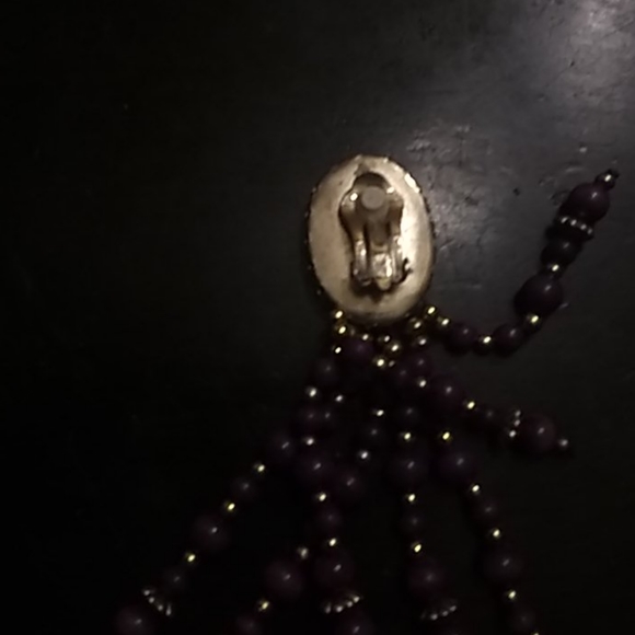 Beautiful retro clamp back earrings - Picture 3 of 3